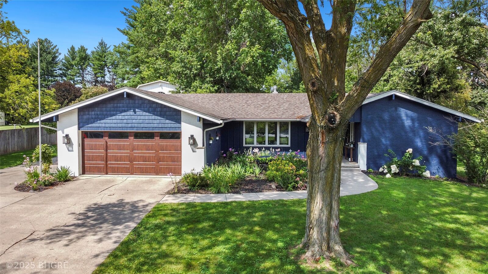 Property Photo:  6488 SE 6th Avenue  IA 50327 