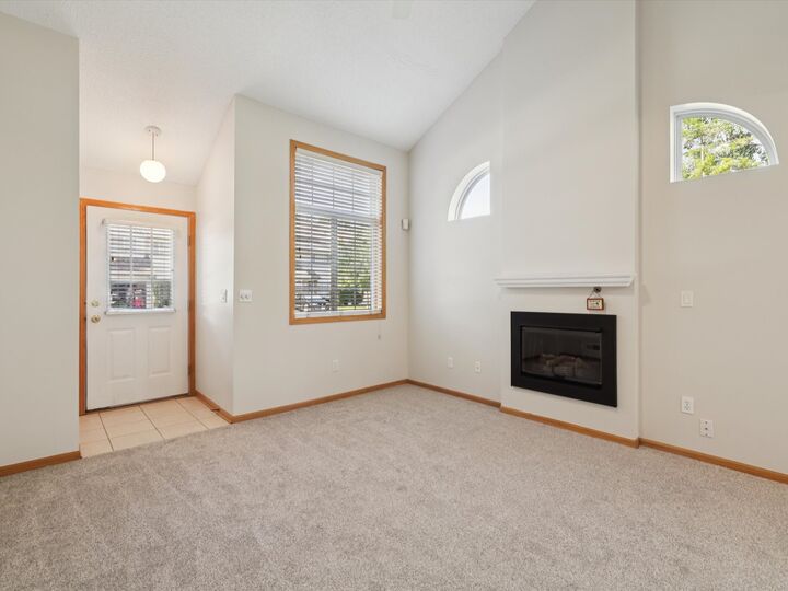 Property Photo: 150 S Prairie View Drive 405 IA 50266