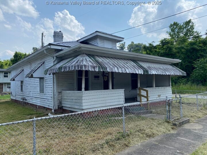 1302 Maple Street  Kenova WV 25530 photo