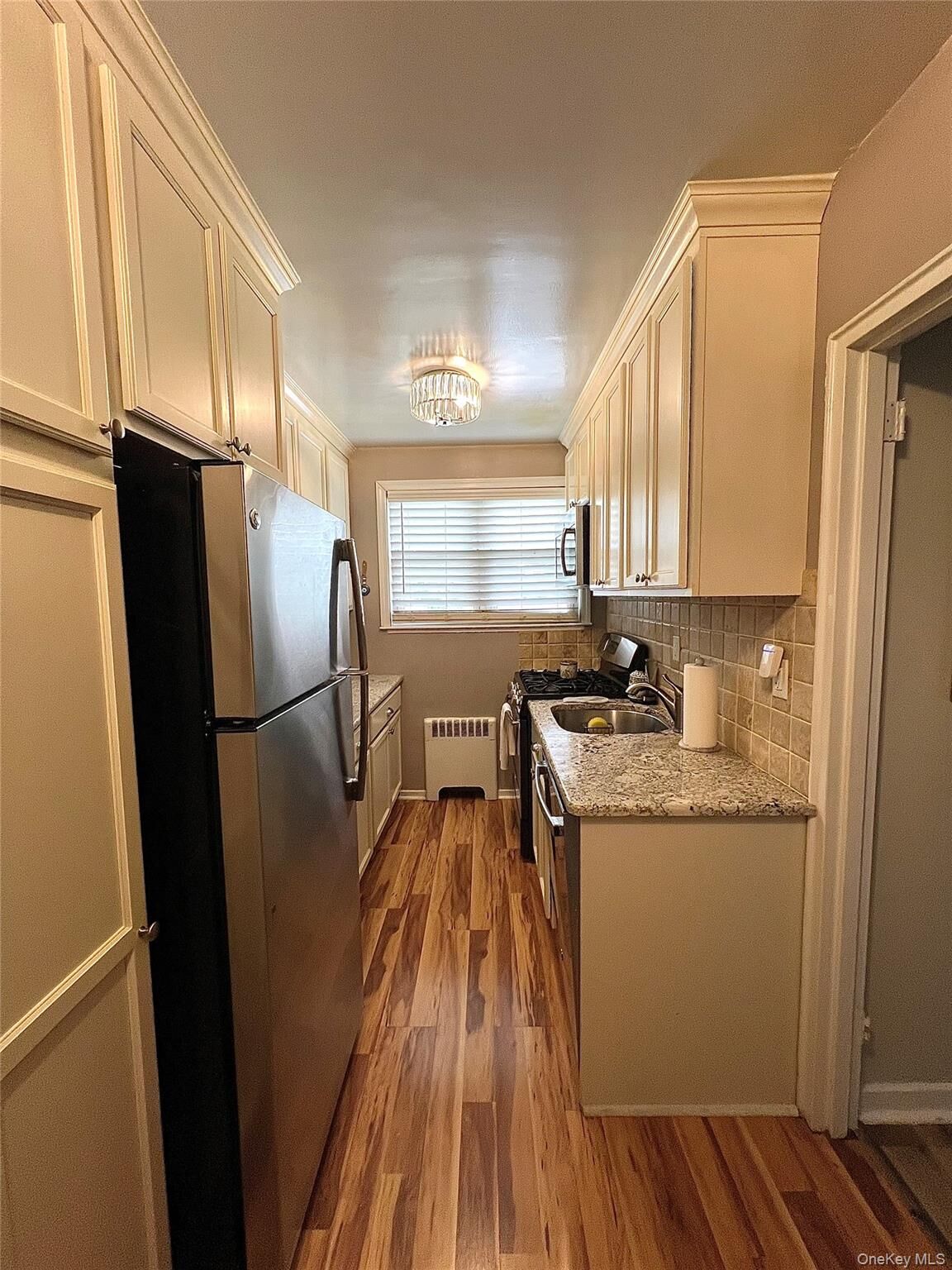 Property Photo:  154 Martling Avenue B4  NY 10591 