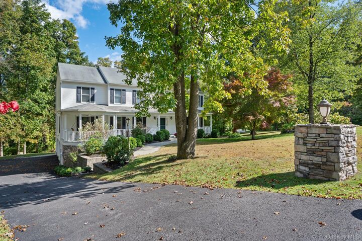 Property Photo:  9 Windswept Circle  NY 10509 