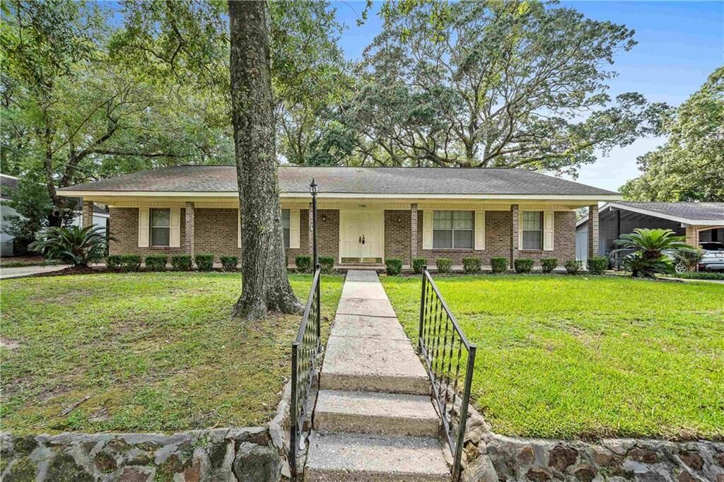 Property Photo:  2308 Lantern Lane  AL 36693 