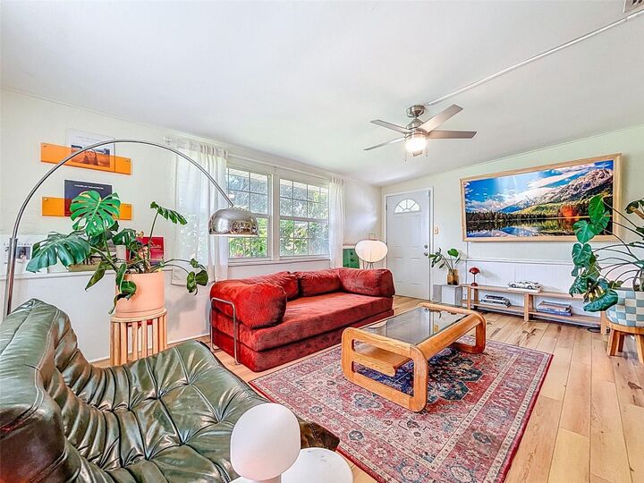 Property Photo: 6370 23rd Avenue N FL 33710