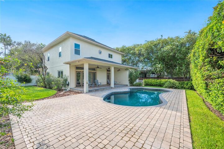 Property Photo:  2804 Cleveland Heights Boulevard  FL 33803 