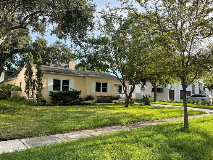 Property Photo: 2922 W Coachman Avenue FL 33611