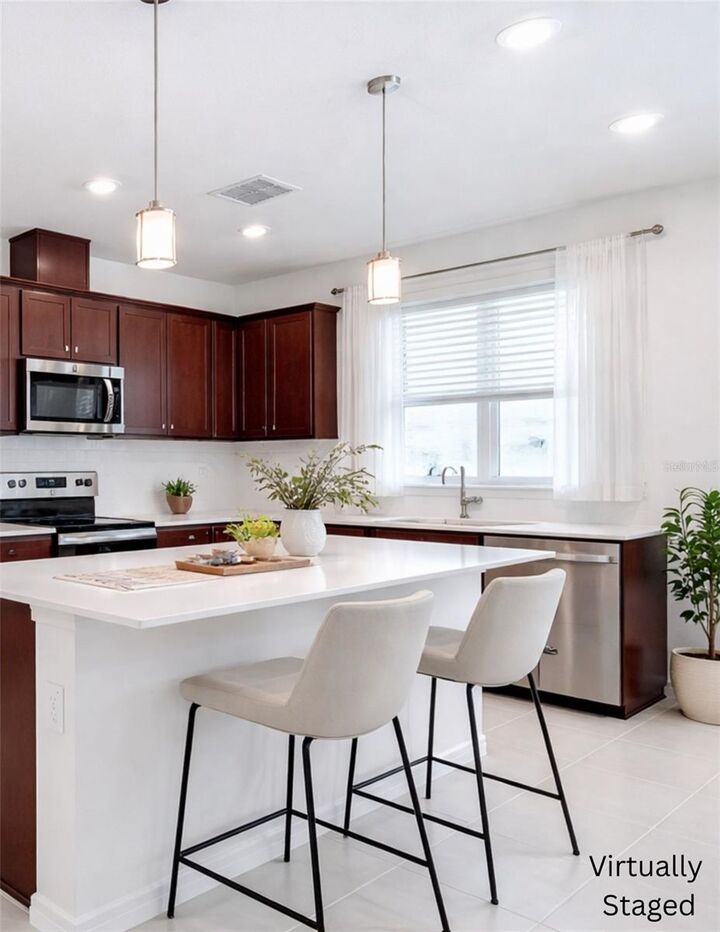 Property Photo:  6284 Bradford Woods Drive  FL 33542 