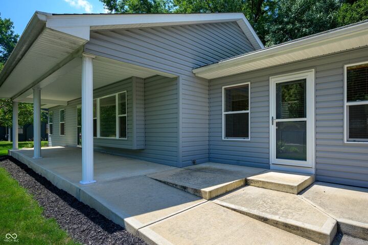 Property Photo: 625 Pershing Drive IN 46011