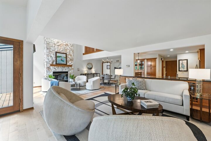 Property Photo:  3826 Nagawicka Shores Dr  WI 53029 