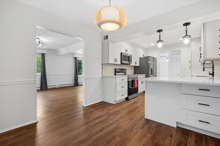 Property Photo:  1152 Pilgrim Pkwy  WI 53122 