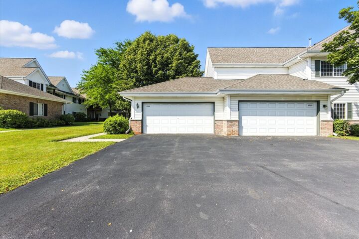 Property Photo:  4745 S Hunter Ln  WI 53151 