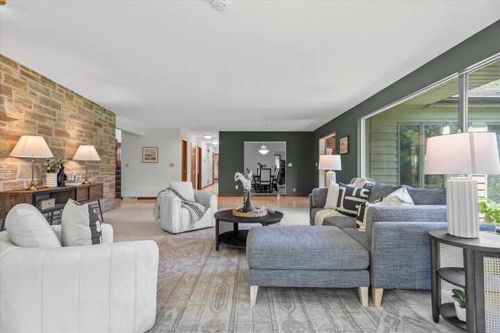 Property Photo:  2416 W Dean Ct  WI 53217 