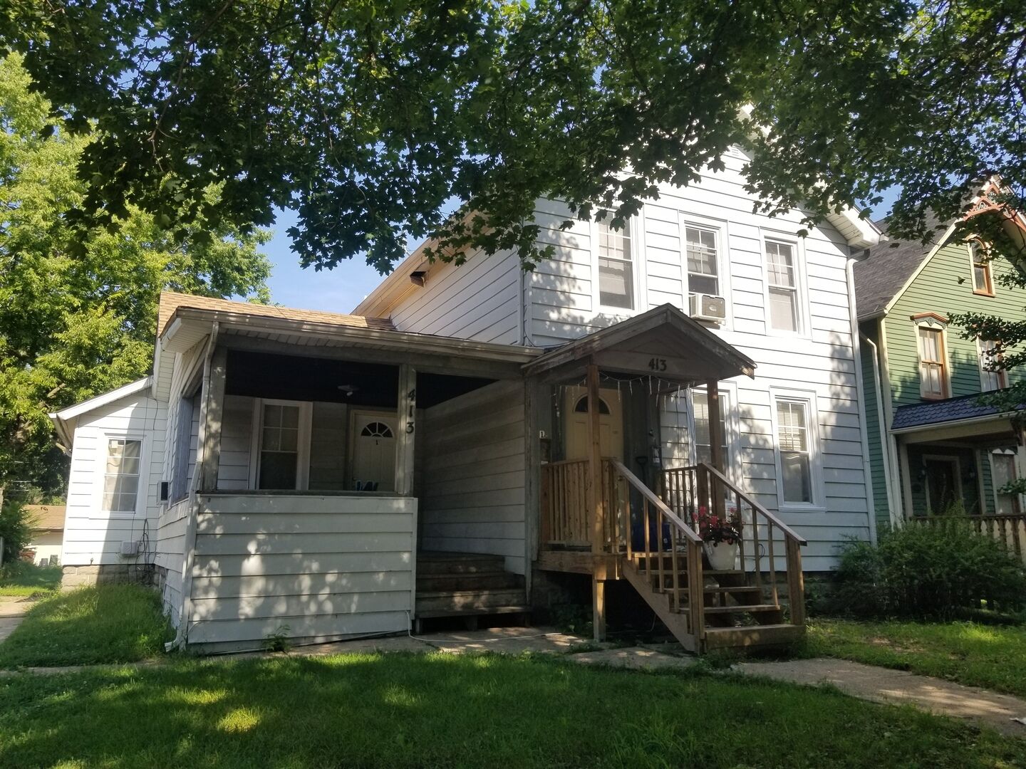 Property Photo:  413 S 2nd Street  IL 61104 