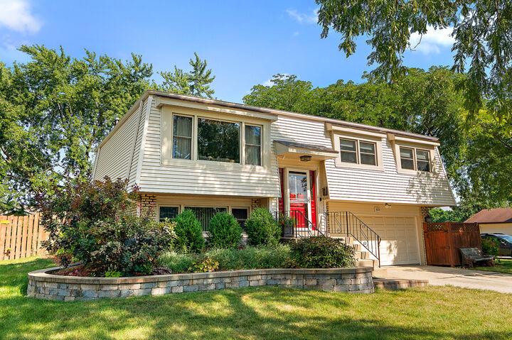 16251 Olcott Avenue  Tinley Park IL 60477 photo