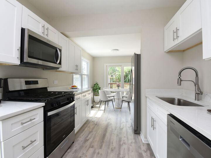Property Photo:  1326 Heidorn Avenue  IL 60154 