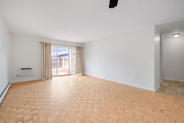 Property Photo:  90 6th Avenue 107  IL 60525 