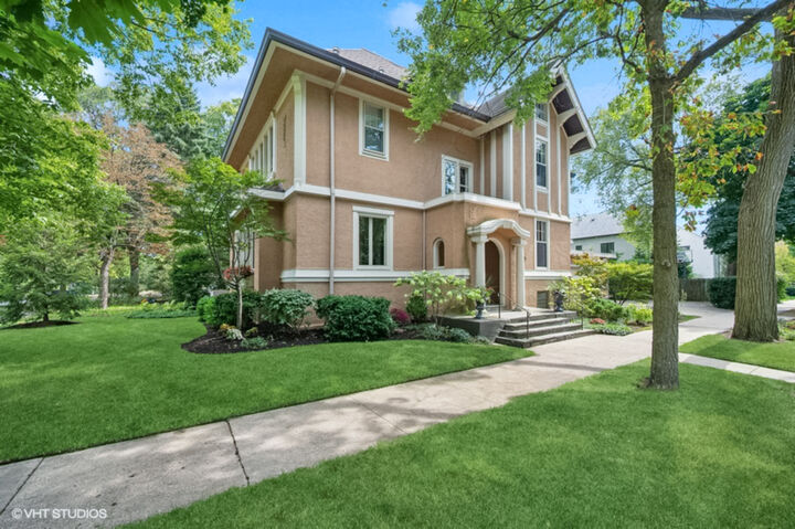 1335 Asbury Avenue  Evanston IL 60201 photo