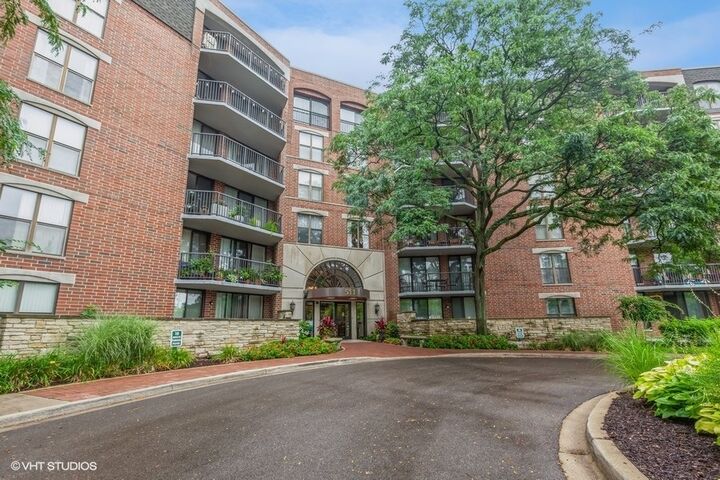 511 Aurora Avenue 608  Naperville IL 60540 photo
