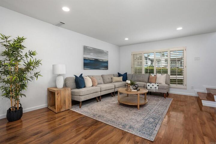 Property Photo: 844 Mistletoe Lane CA 92011