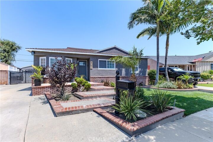 Property Photo:  4750 Vangold Avenue  CA 90712 