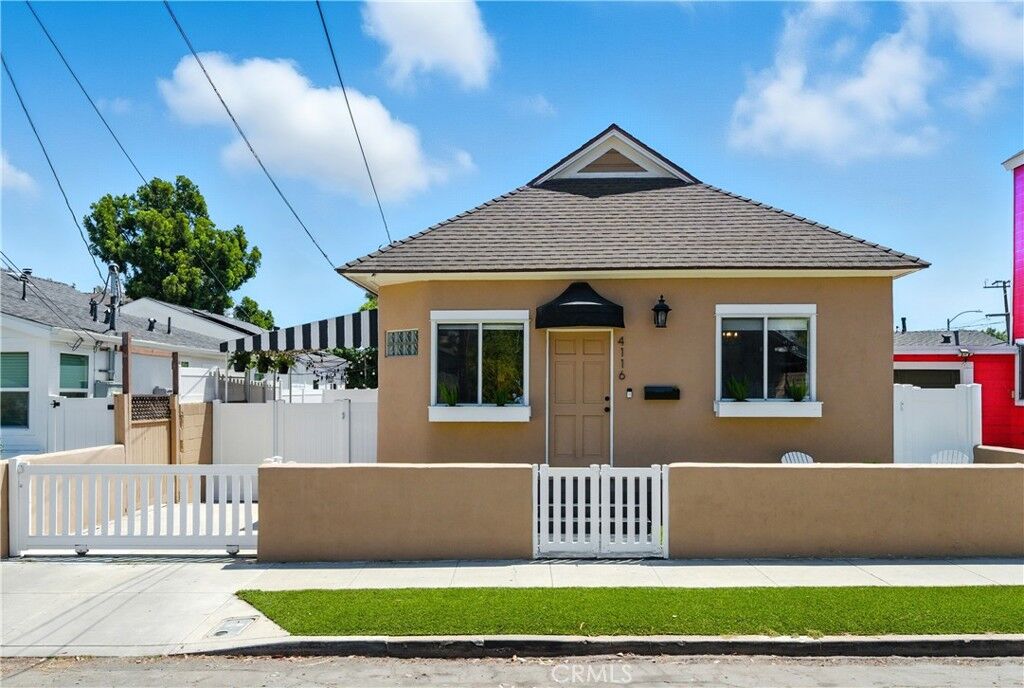 Property Photo:  4116 E 14th Street  CA 90804 