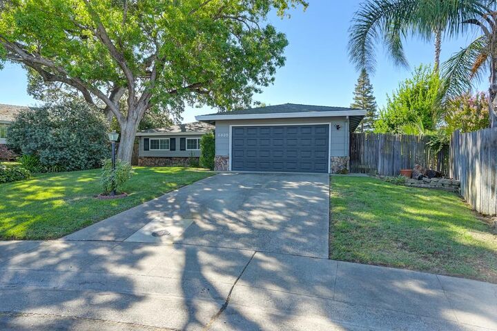 Property Photo: 6820 Brooknoll Court CA 95621