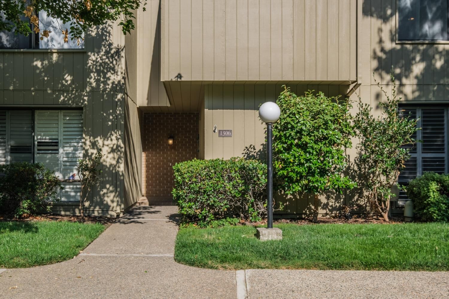 Property Photo:  1306 Commons Drive  CA 95825 