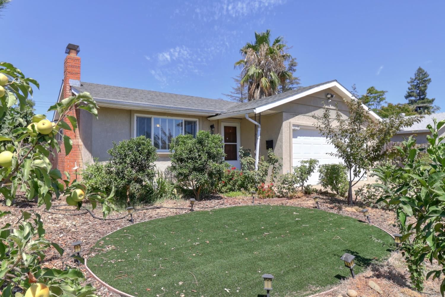 Property Photo: 10039 Nebula Way CA 95827