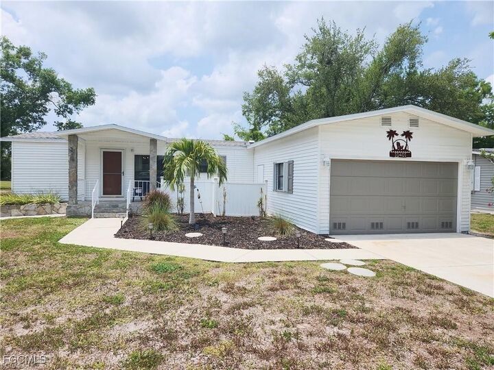 10401 Circle Pine Road  North Fort Myers FL 33903 photo
