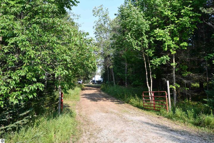 Property Photo:  9537 Lakeview Road  MI 49706 