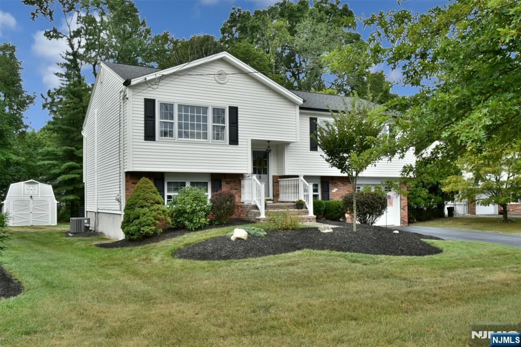 Property Photo: 5 Richard Court NJ 07405