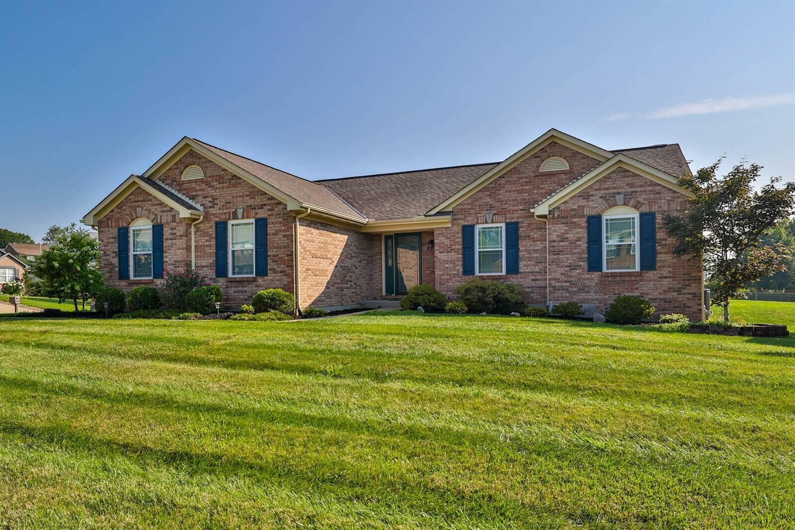 Property Photo:  8771 Woodridge Drive  KY 41042 