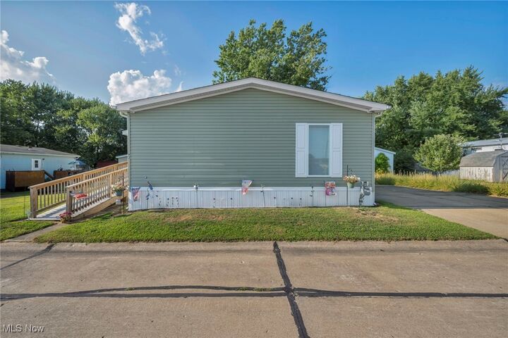 Property Photo: 110 NW Lebanon Road 92 OH 44618