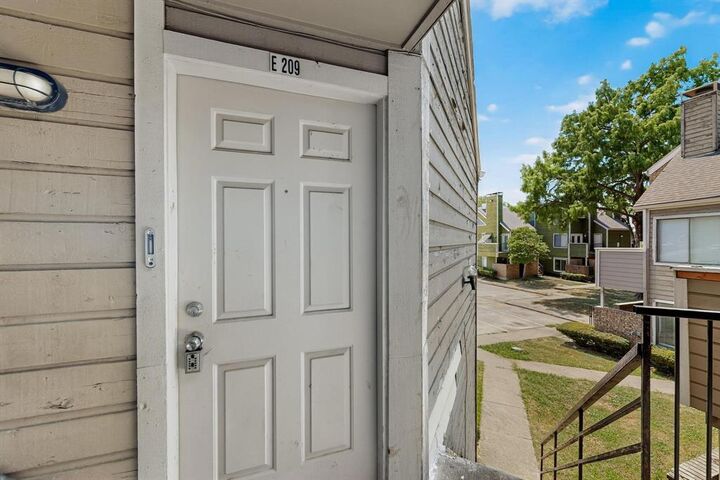 Property Photo: 9809 Walnut Street E209 TX 75243