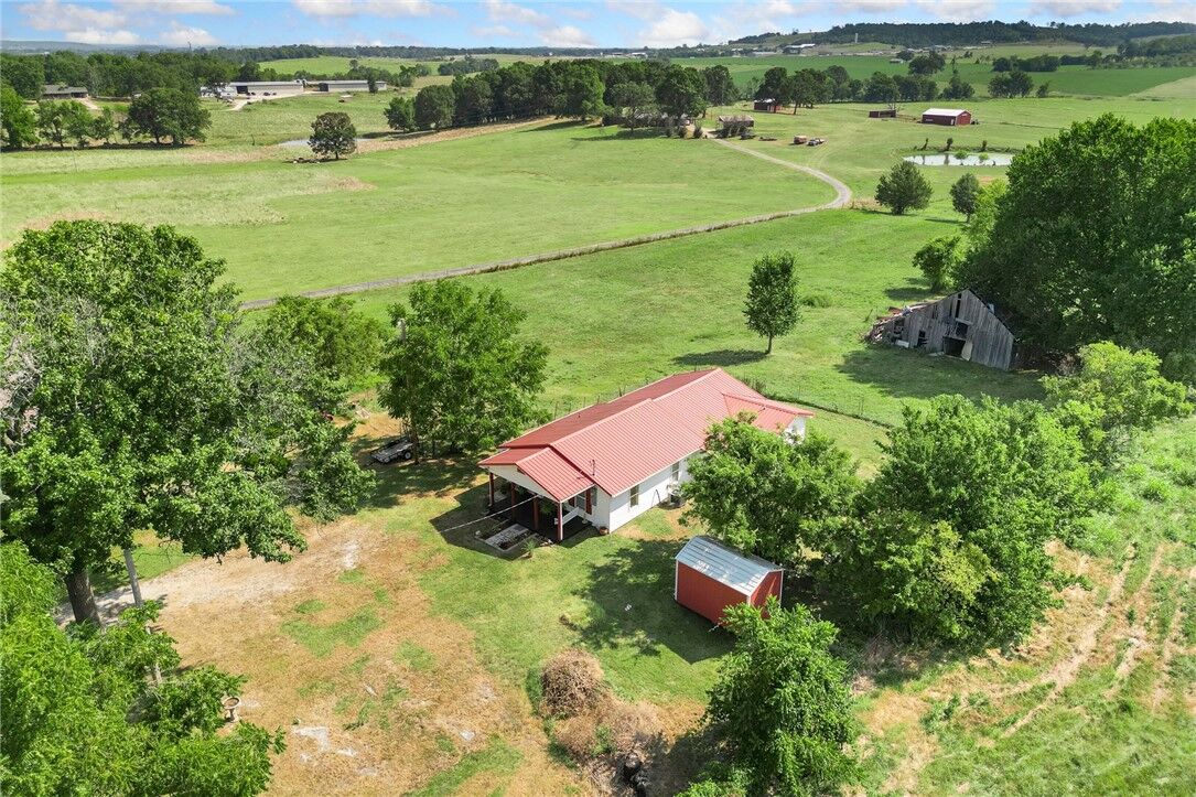 Property Photo:  2899 Bellefonte Road  AR 72601 
