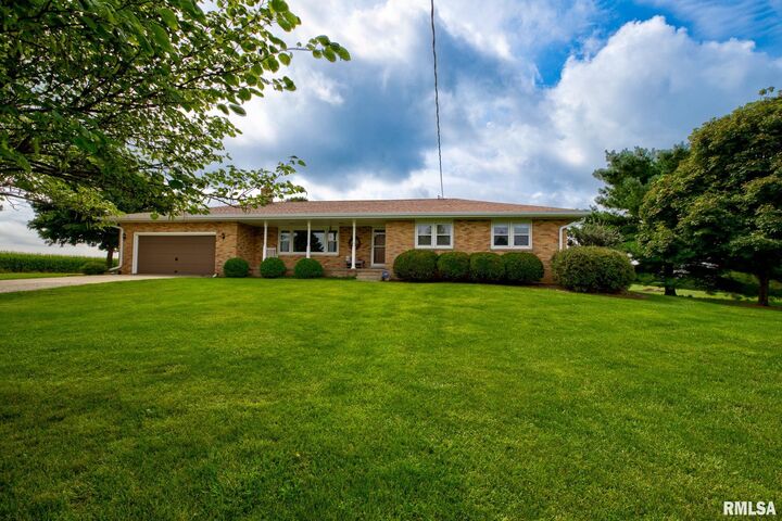 7300-7320 W Akron Road  Princeville IL 61559 photo