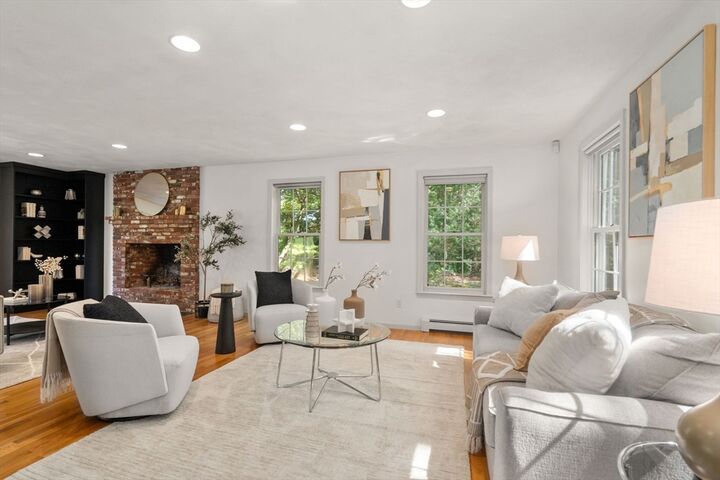 Property Photo:  5 Hood Cir  MA 01921 