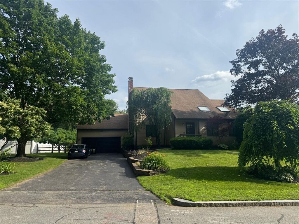 Property Photo:  10 Kings Row Ln  MA 01701 