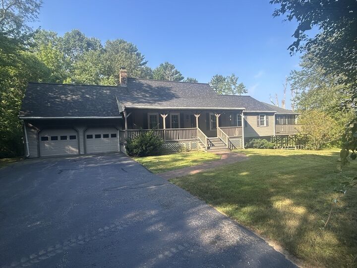85 Fisher St  Medway MA 02053 photo