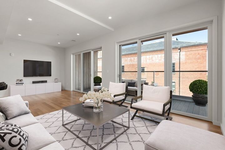 Property Photo: 537 E 2nd St 101 MA 02127