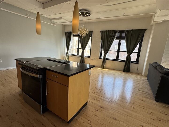 Property Photo: 210 Lincoln St 504 MA 02111