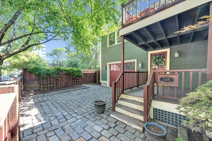 Property Photo:  149 Willow Street  MA 02141 