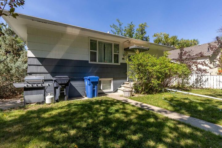 Photo de la propriété: 1623 6 Avenue N AB T1H 0T2