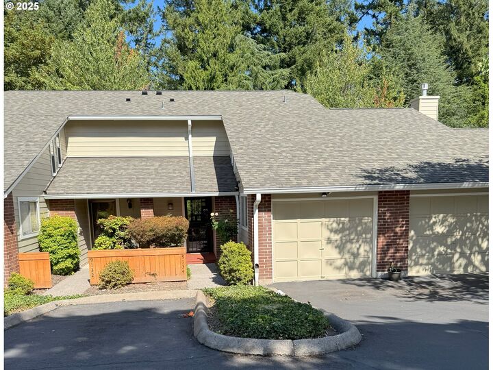 9134 SW Wilshire St  Portland OR 97225 photo