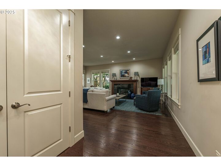 Property Photo: 4019 NW 77th Ave WA 98607
