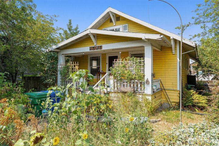 Property Photo:  3618 S Charlestown Street  WA 98144 