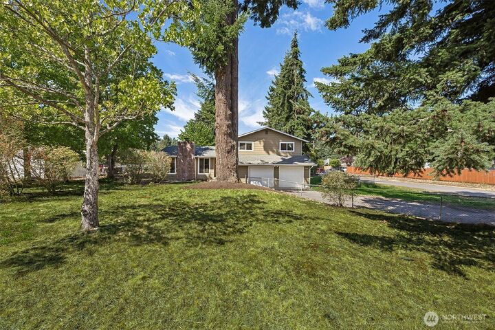 Property Photo: 21502 38th Avenue E WA 98387