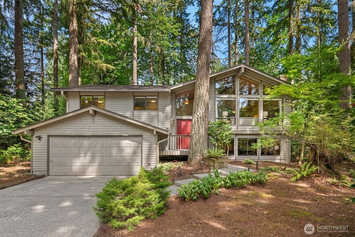 Property Photo: 15708 NE 164th Street WA 98072