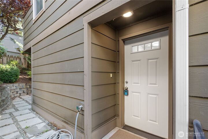 Property Photo: 3806 Interlake Avenue N B WA 98103