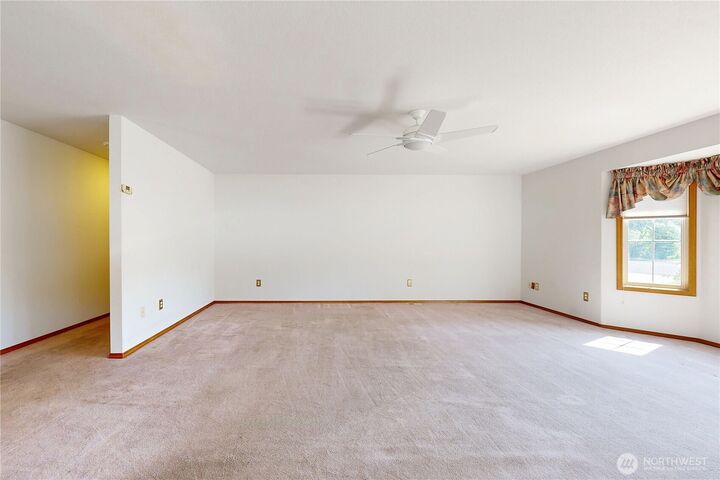 Property Photo: 211 SE 20th Place OR 97862
