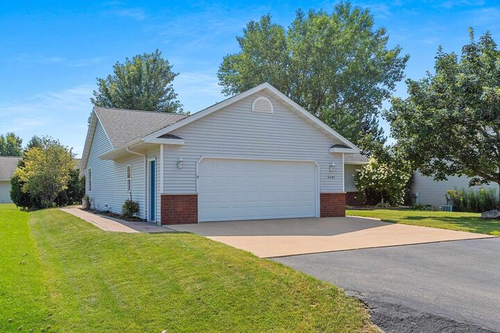 Property Photo: W4695 Parkway Court WI 54169
